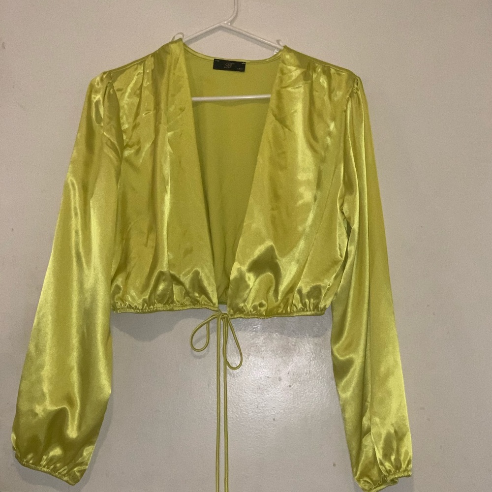 💚💛Satin tie long sleeve crop top💛💚